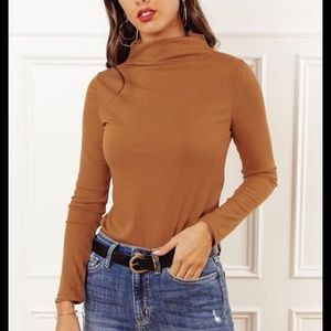 Böhme mock neck camel turtleneck